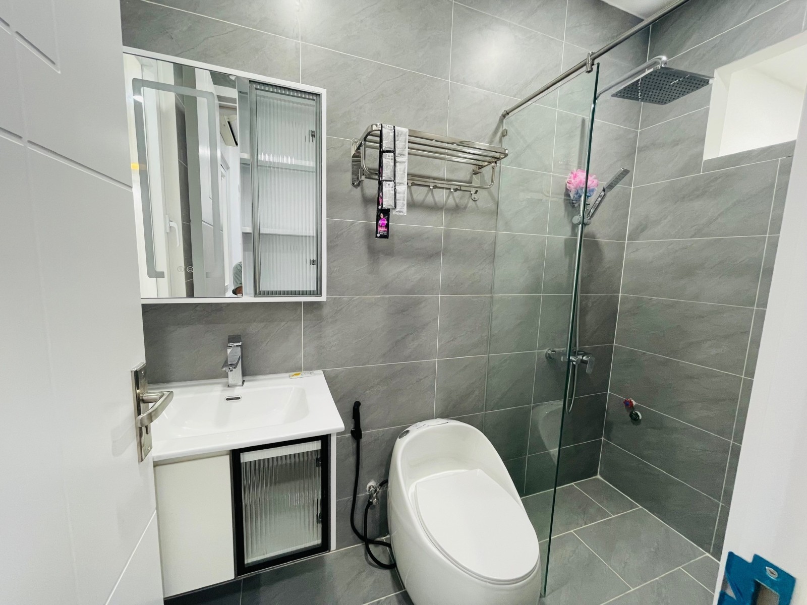 88m2 (4.9 × 18) - NHÀ MỚI ĐẸP CHU VĂN AN - XE HƠI VÀO NHÀ - 3 PN - CHỈ 12 TỶ 8