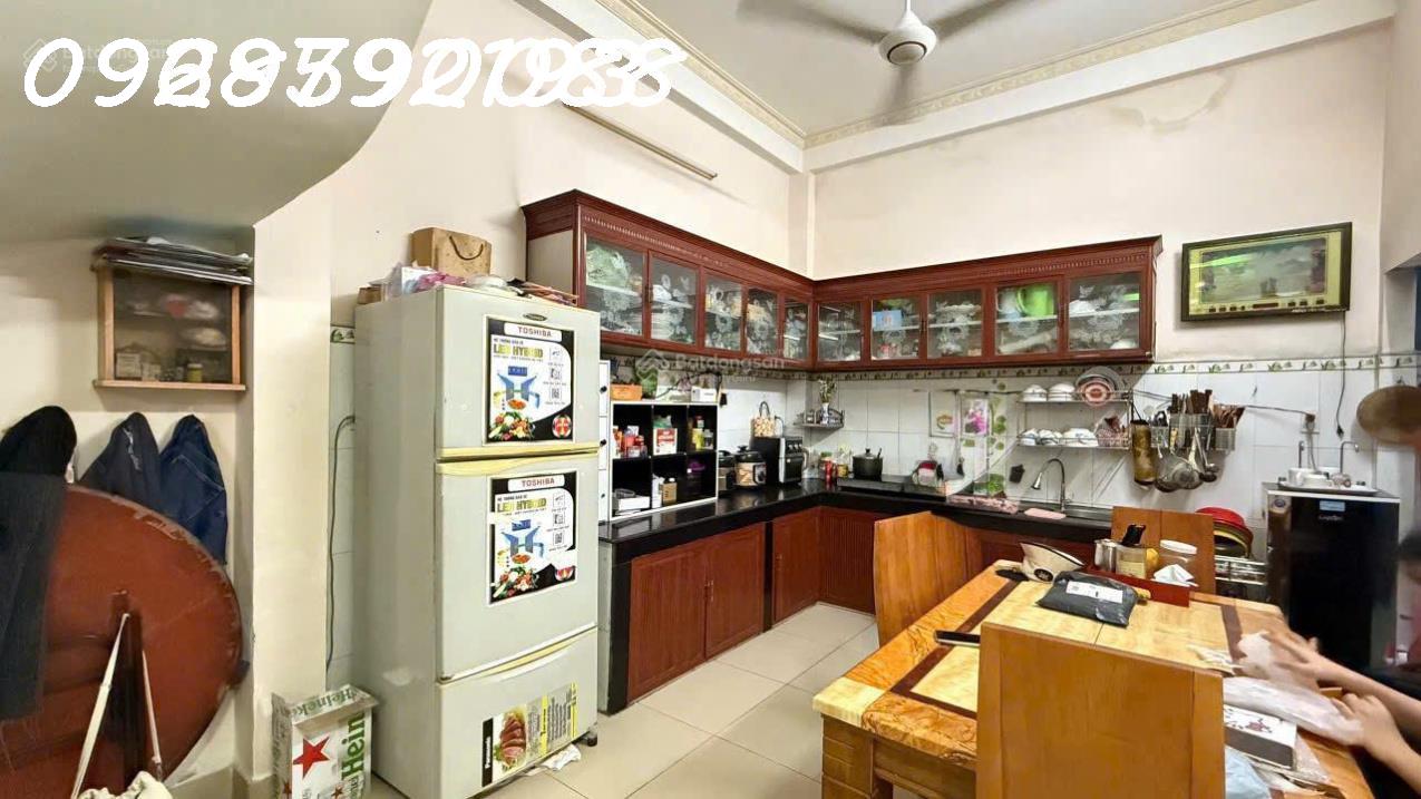 Giá Tốt 6,2 Tỷ - Nhà Rộng 5m x 12m, Hẻm Ô Tô 6m Thoáng Mát Cách nhà 100m Có Trường Tiểu Học và Chợ 4