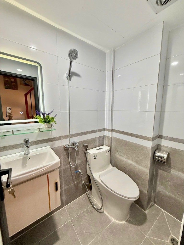 Nhà đẹp trung tâm Đống Đa full nội thất 2