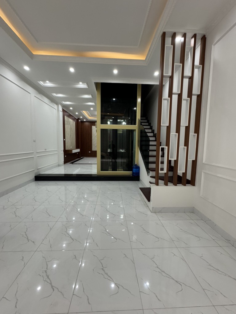 Bán nhà phố Vũ Tông Phan 6 tầng lô góc, thang máy, gara, chỉ 10,2 tỷ. 5