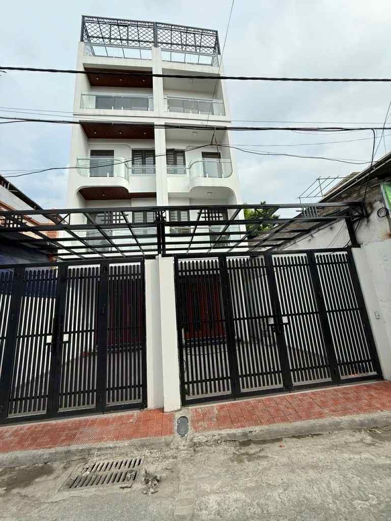 bán nhà Hoa Lâm-Việt Hưng, 83m x 5 tầng, thang máy, gara, nở hậu, 6 ngủ khép kín, dòng tiền