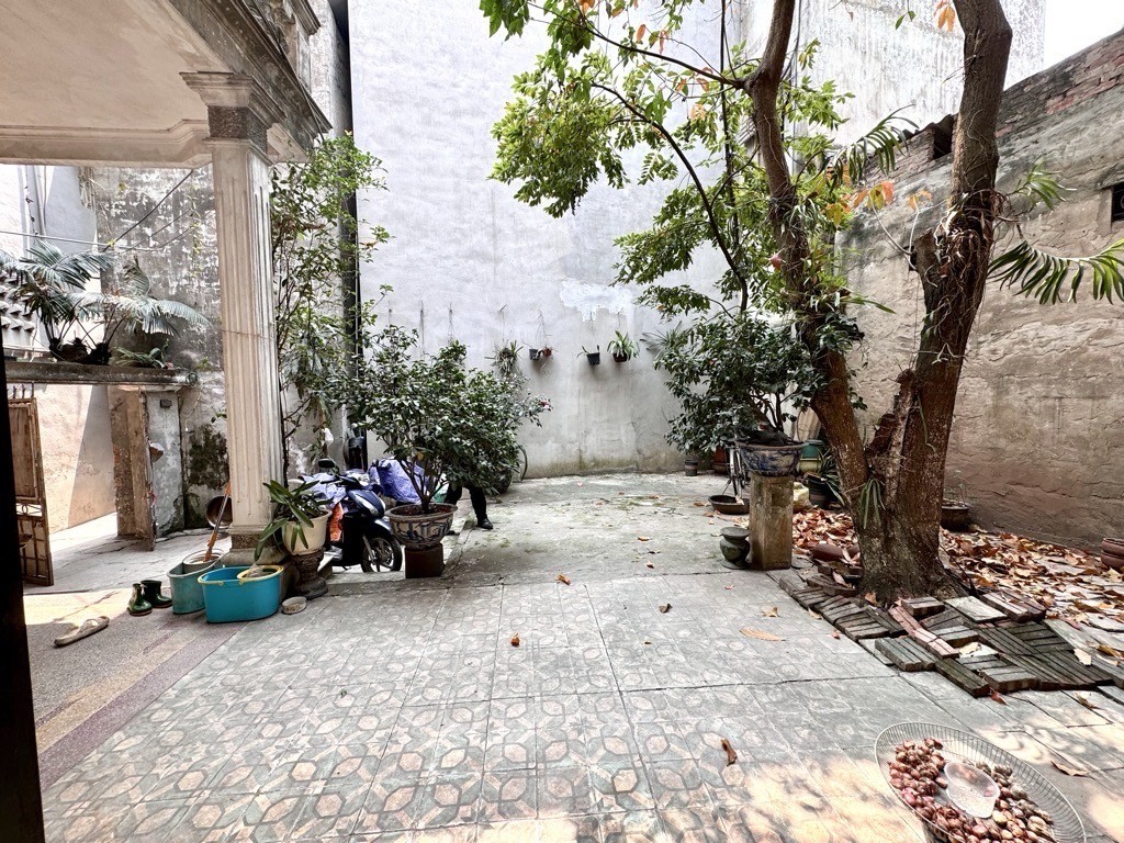 Cần bán Nhà mặt tiền đường Dương Văn Bé, Phường Vĩnh Tuy, Diện tích 154m², Giá 21.8 Tỷ 3