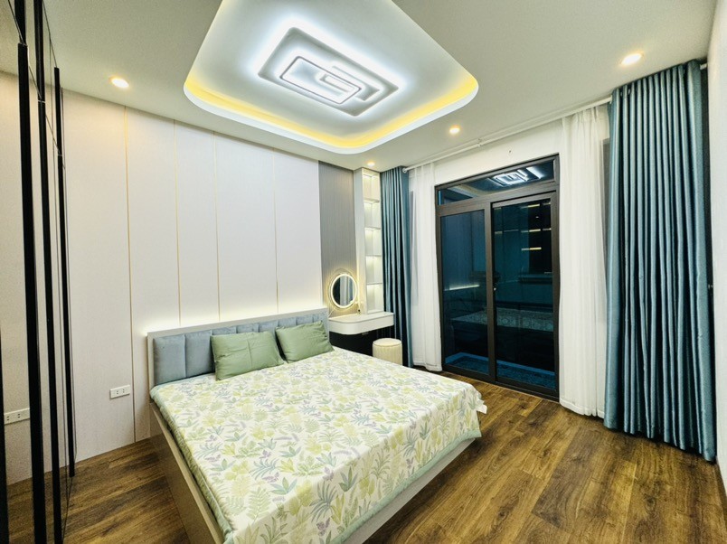 Nhà mới ở luôn phố Định Công Thượng, 6 tầng Thang máy, ô tô, chỉ 8,85 tỷ. 2