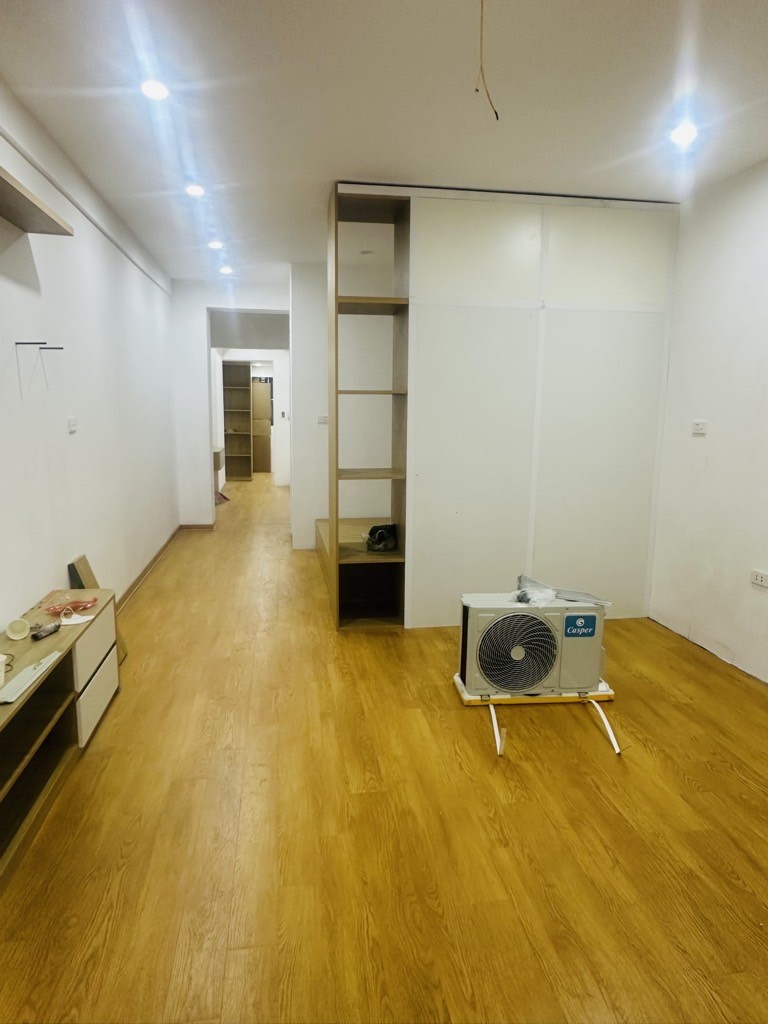 Tôi cần bán nhà TT Trần Quốc Hoàn, 3 ngủ, bếp riêng rộng thoáng, 80m2 Giá nhỉnh 3 Tỷ 2