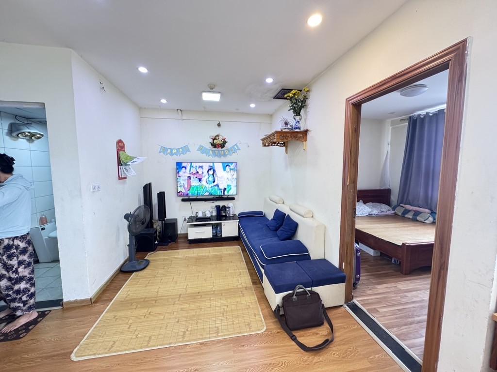 CĂN HỘ 89 PHÙNG - GẦN BV 103 – 2 NGỦ 2 VS SỔ ĐỎ CHUẨN 60M GIÁ 4x tỉ nhỏ 4