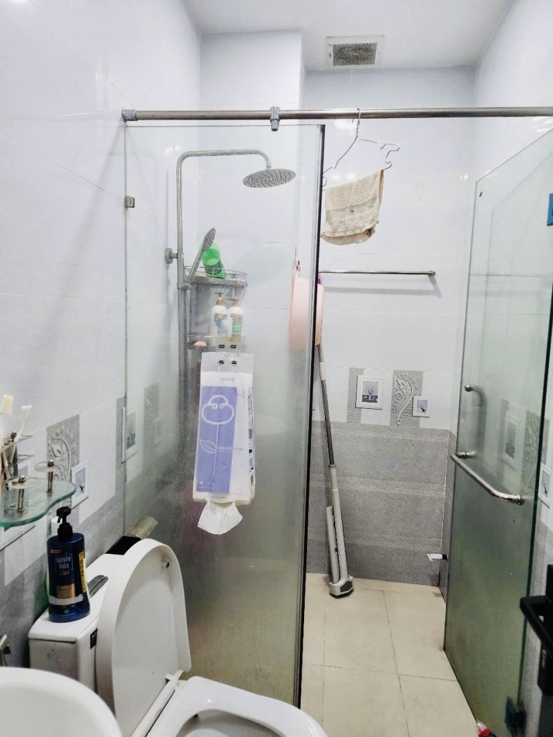 Bán nhà mặt tiền  đường Số 8, Tăng Nhơn Phú, TP HCM,  DT 130m2, 3 tầng, 5PN, sổ hồng. Giá 11.6 tỷ. 5