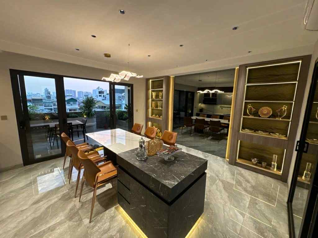 nhà đẹp Ngọc Thuỵ, 7 tầng thang máy, MT 5.7m, gara 2 xe 7 chỗ, kinh doanh, full nội thất 3