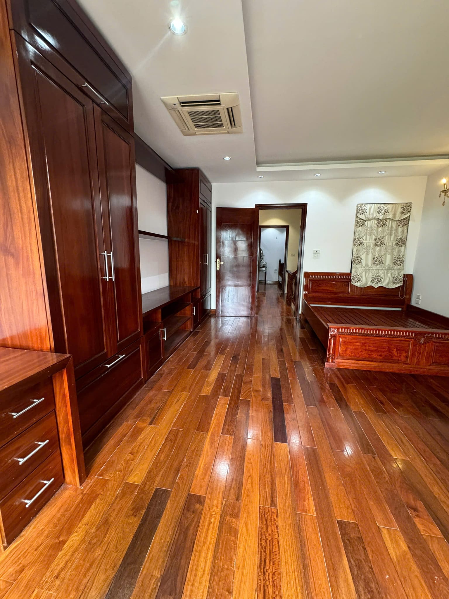 BÁN NHÀ THANH XUÂN, PHÂN LÔ OTO TRÁNH, KINH DOANH, DT61M2 Ô CHỜ THANG MÁY, NHỈNH 20 TỶ 2
