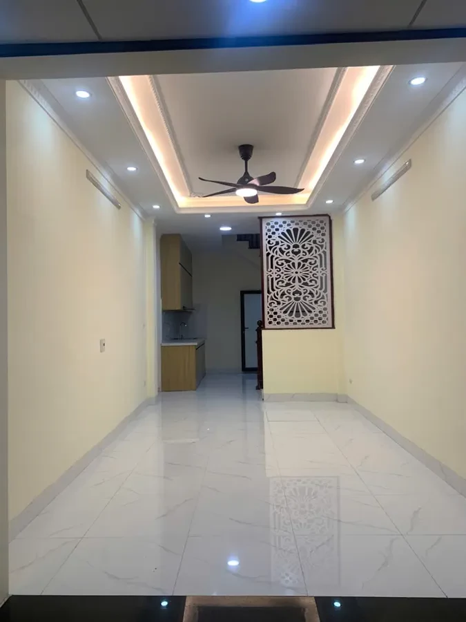 NHÀ MỚI ĐẸP Ở LUÔN Bát Khối 35m2 X 6 tầng 6.1 tỷ Long Biên Hà Nội. 2
