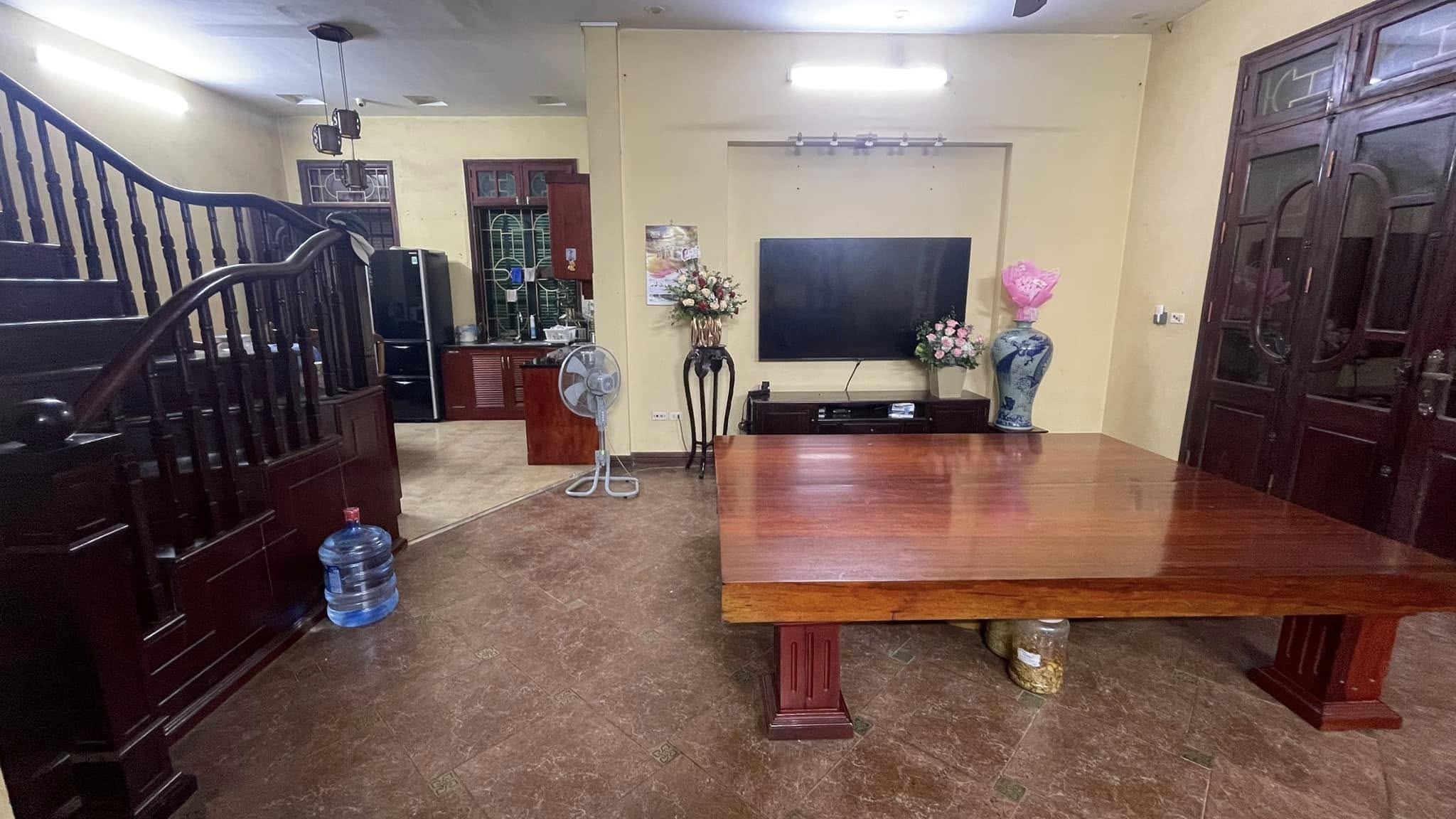 Nhà Duy Tân 165M2 Mặt Tiền 9M 76 Tỷ Vỉa Hè Kinh doanh Ô TÔ Tránh Đỗ 4
