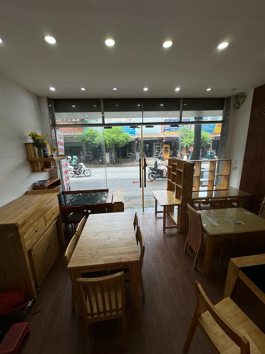 Lô góc mặt phố La Thành (to) không QH mặt tiền lớn VIP nhất phố 74m² nhà 3 tầng giá cực sốc 37 tỷ 3