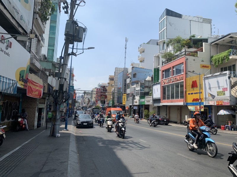 Bán đất mặt tiền Hai Bà Trung-ngang 4.5m-nở hậu-gần chợ Tân Định-kinh doanh đỉnh