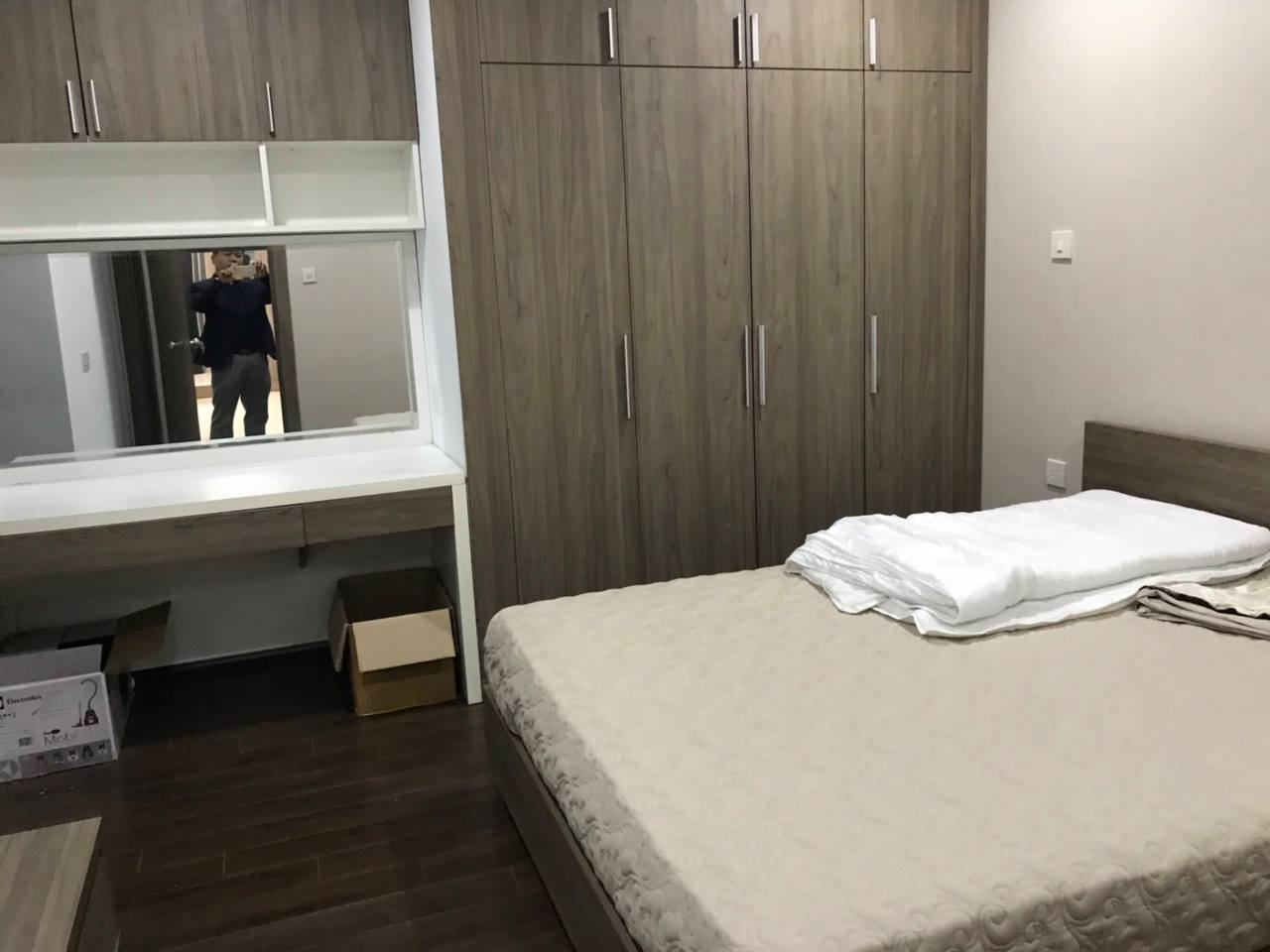 Cần tìm thuê căn hộ 2 ngủ, Thăng Long Number One, Trung Hòa, Cầu Giấy. 2