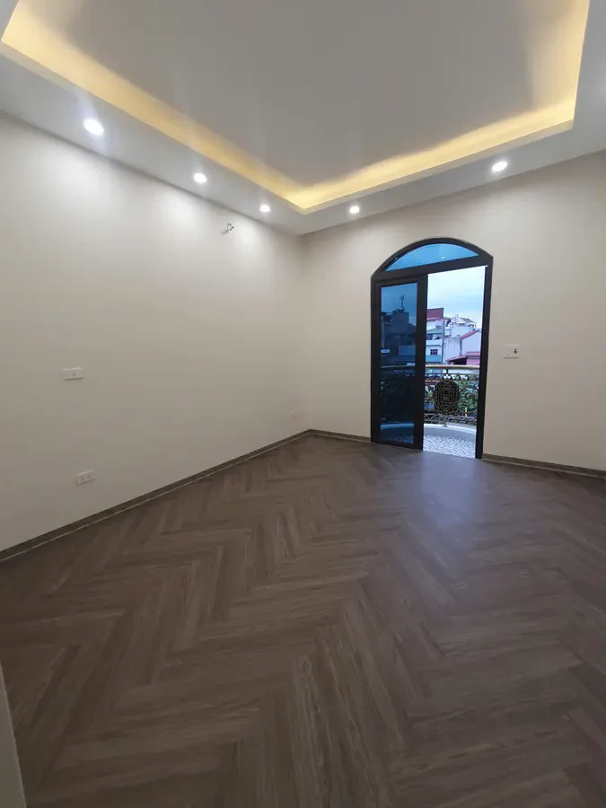 BÁN NHÀ MỚI PHỐ Ngô Gia Tự  Ô TÔ ĐỖ CỬA -VÀO NHÀ  69m2 X 4 tầng 16.5 tỷ Long Biên. 5