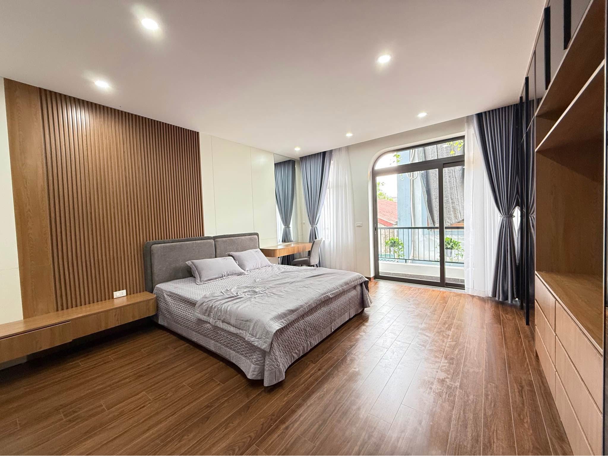Nhà Đẹp Âu Cơ - Thang máy - 20m Oto - 7 Ngủ - nhỉnh 13 tỷ. 2