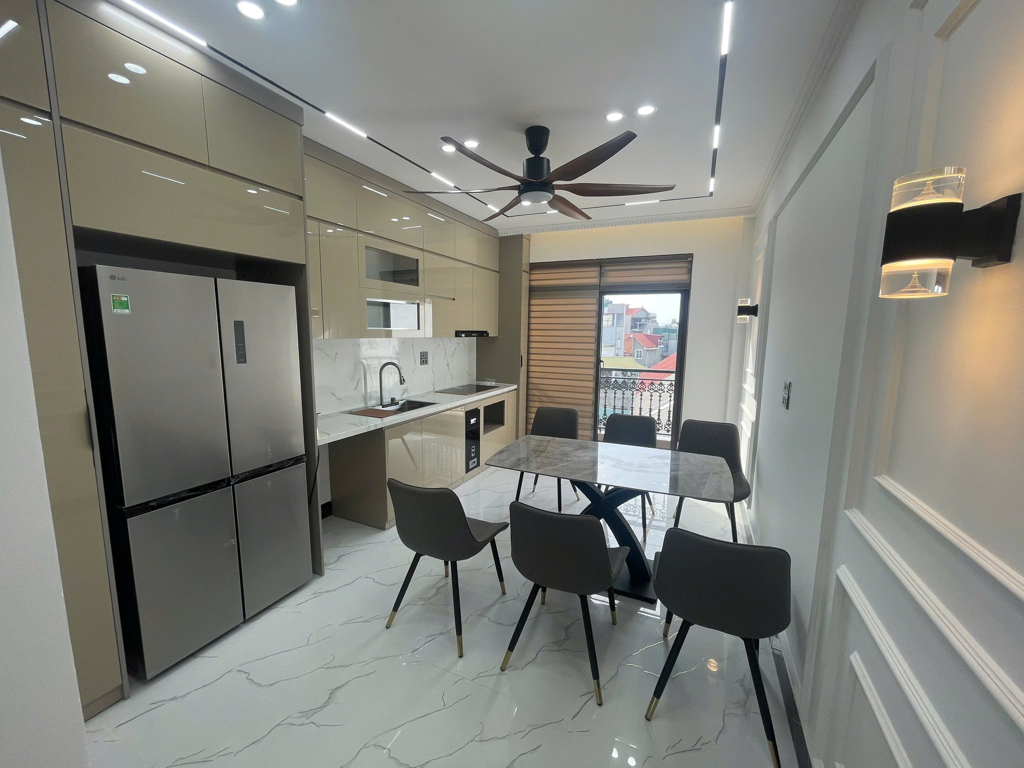 Nhà Đẹp Âu Cơ - Thang máy - 20m Oto - 7 Ngủ - nhỉnh 13 tỷ. 3