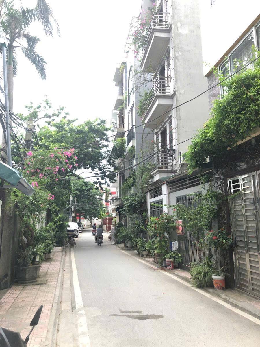 Bán đất mặt ngõ Hoàng Văn Thái, Thanh Xuân, trước nhà 2 ô tô tránh nhau, gần phố. Giá 18 tỷ 5