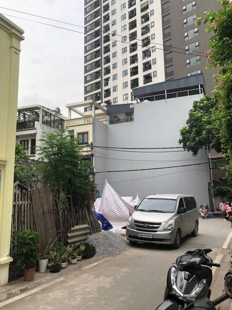 Bán đất mặt ngõ Hoàng Văn Thái, Thanh Xuân, trước nhà 2 ô tô tránh nhau, gần phố. Giá 18 tỷ 3