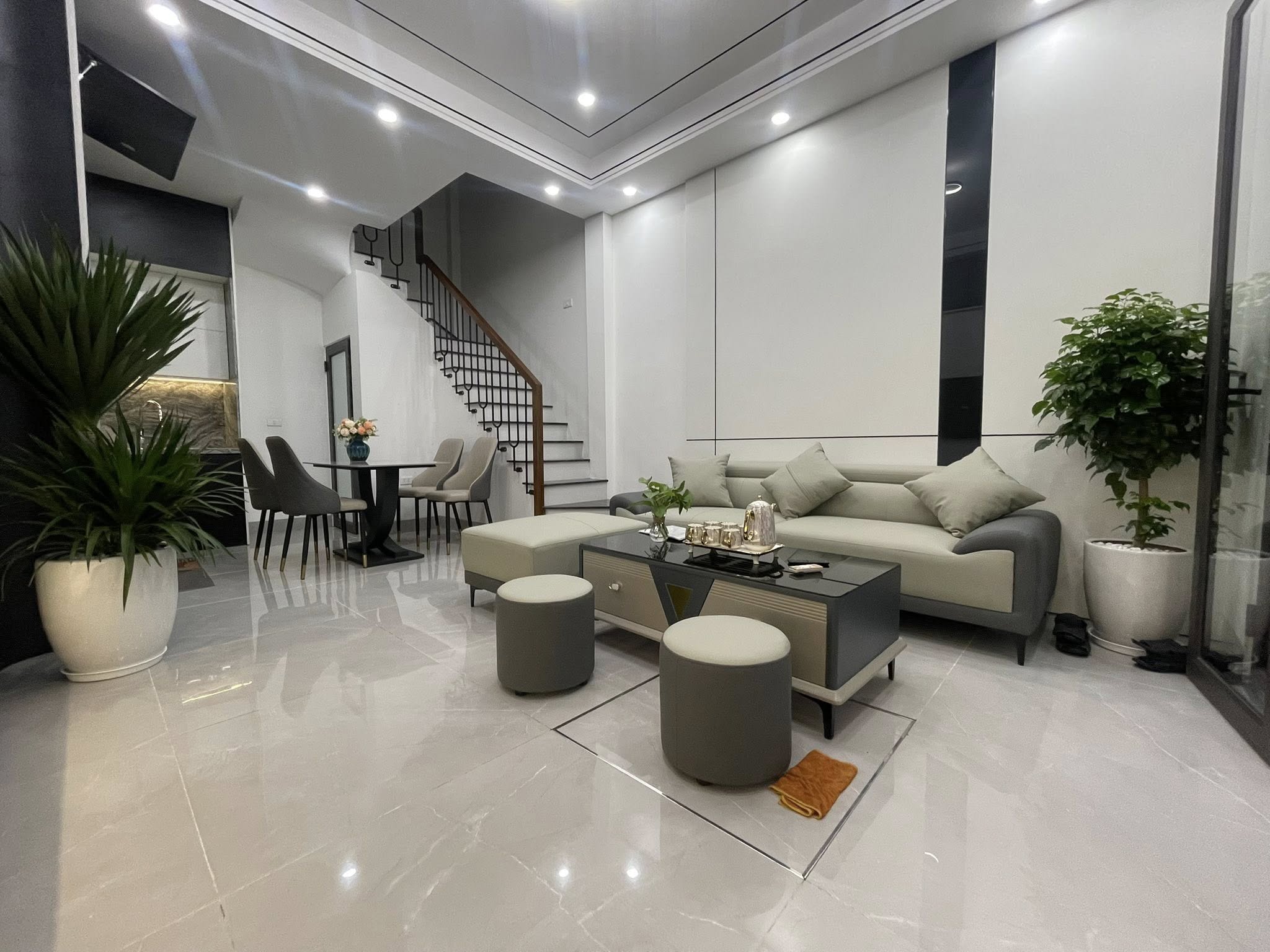 Nghi Tàm - Thang máy - 30m Oto - 7 Ngủ - Nhỉnh 17 Tỷ. 2