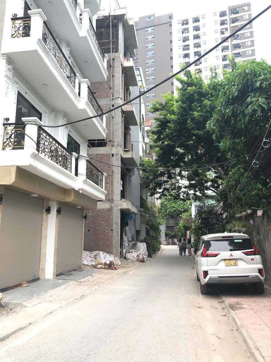 Bán đất mặt ngõ Hoàng Văn Thái, Thanh Xuân, trước nhà 2 ô tô tránh nhau, gần phố. Giá 18 tỷ 2