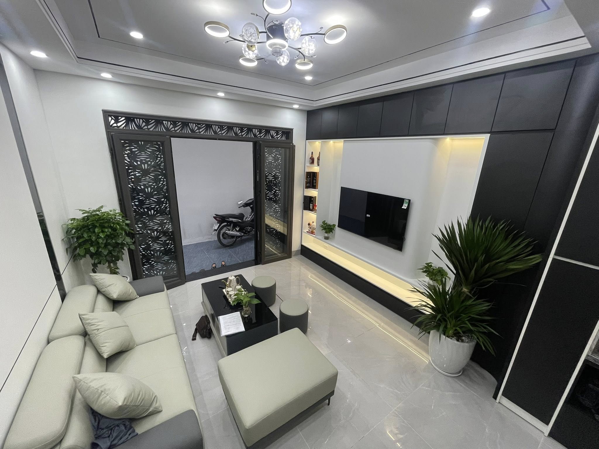 Nghi Tàm - Thang máy - 30m Oto - 7 Ngủ - Nhỉnh 17 Tỷ. 5