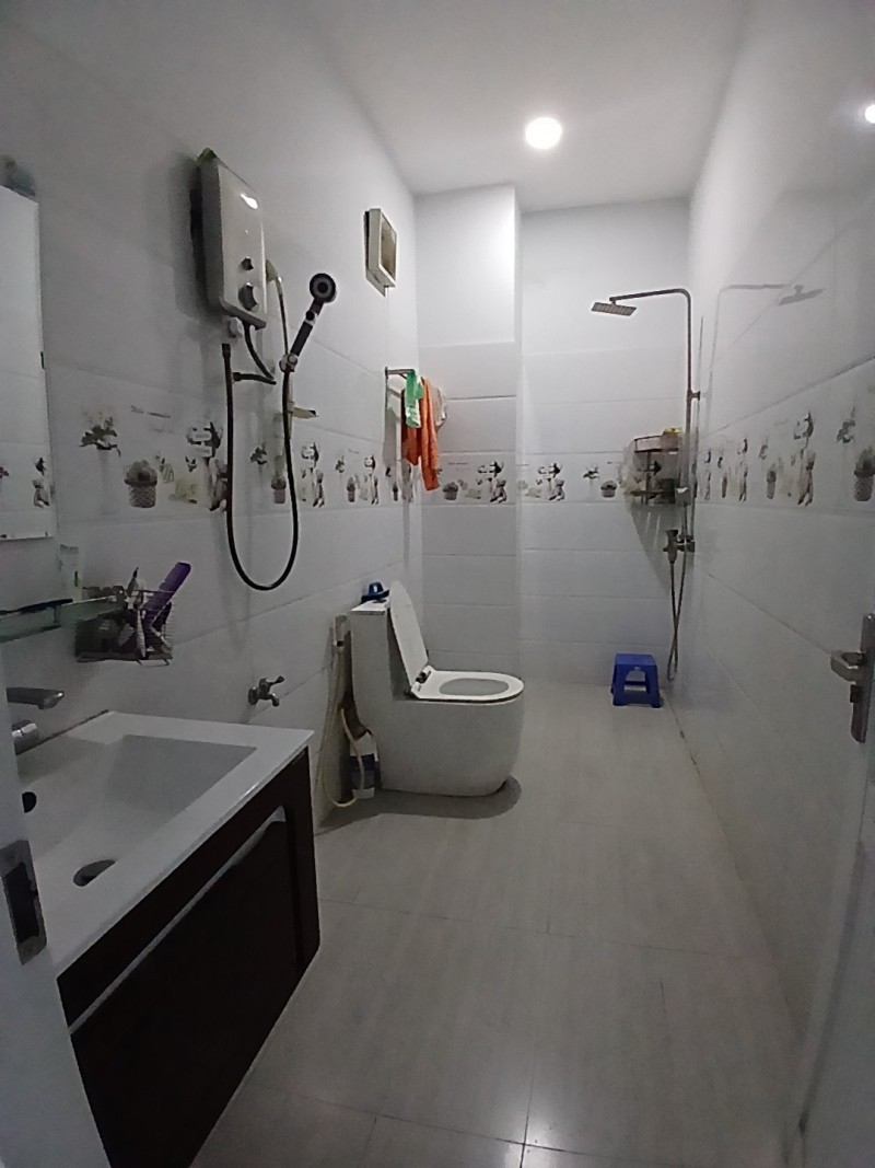 Bán nhà 3 tầng, 3PN Trần Thị Điệu, Phước Long, TP HCM. DT 95m2, SH, giá 7.35 tỷ. LH 0933125879 5