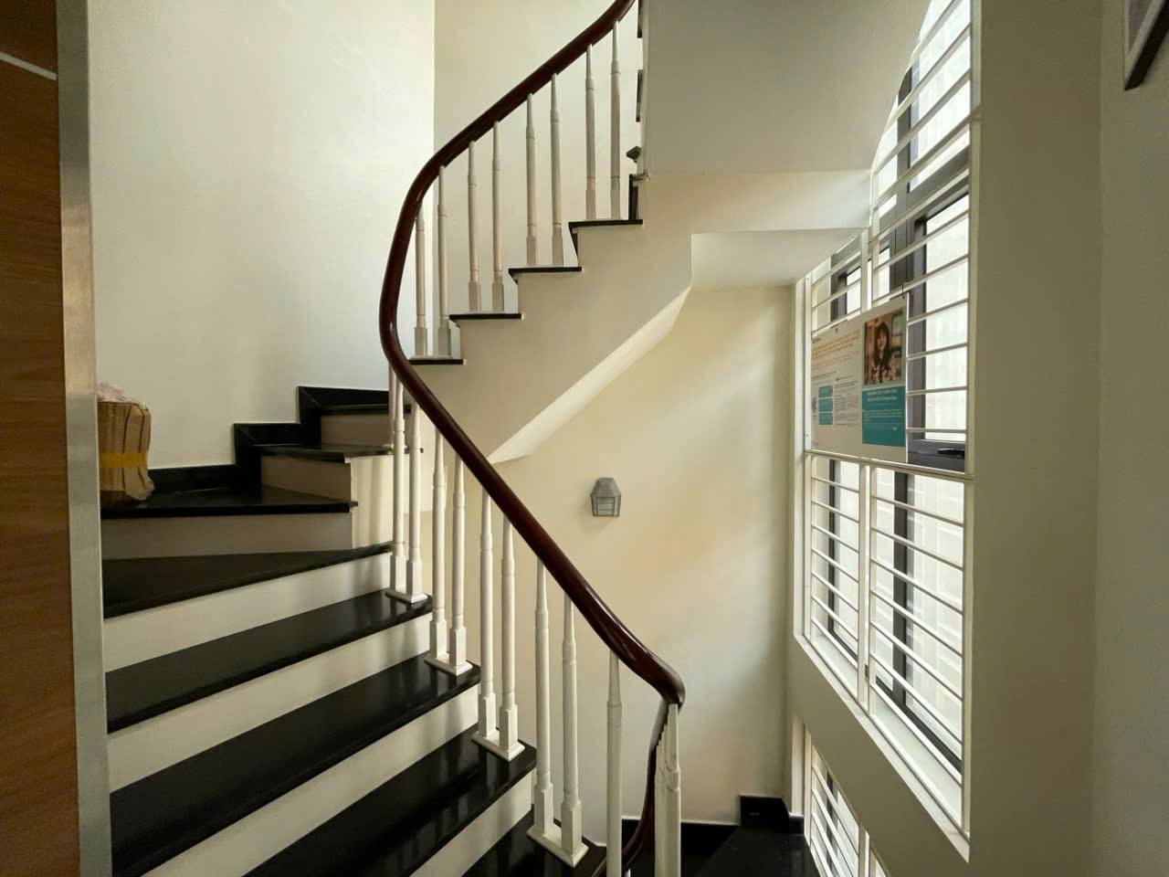 BÁN GẤP NHÀ THANH XUÂN, PHÂN LÔ OTO TRÁNH, VỈA HÈ KINH DOANH VĂN PHÒNG, 52M2 5T CHỈ 22 TỶ 4