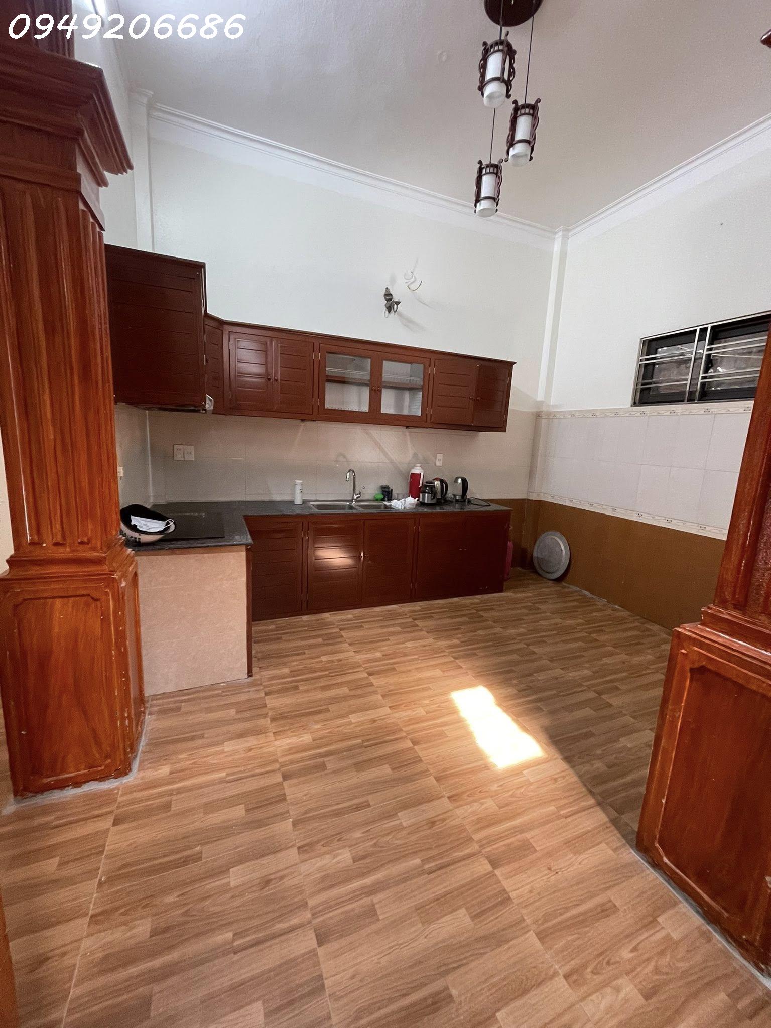 Bán gấp nhà hiếm trong ngõ phố Lý Bôn – trung tâm TP. Thái Bình.Dt 68m2.MT 6,8m.Giá chỉ 3 tỷ 2