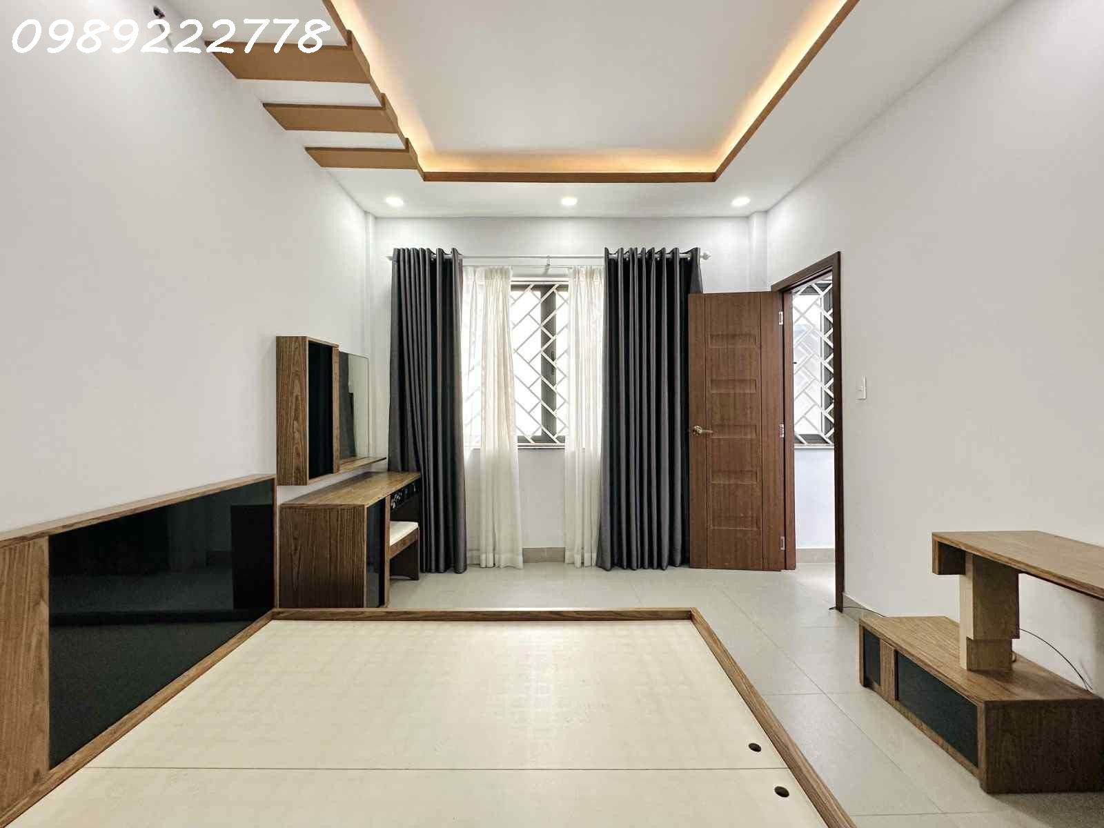 BÁN NHÀ NGAY CMT8 ,  P11 QUẬN 3 - ĐẸP 51M2 (4.3x8.1 nở hậu 7.4) - 2 TẦNG, 3 PN, 1 PHÒNG LÀM VIỆC - 3