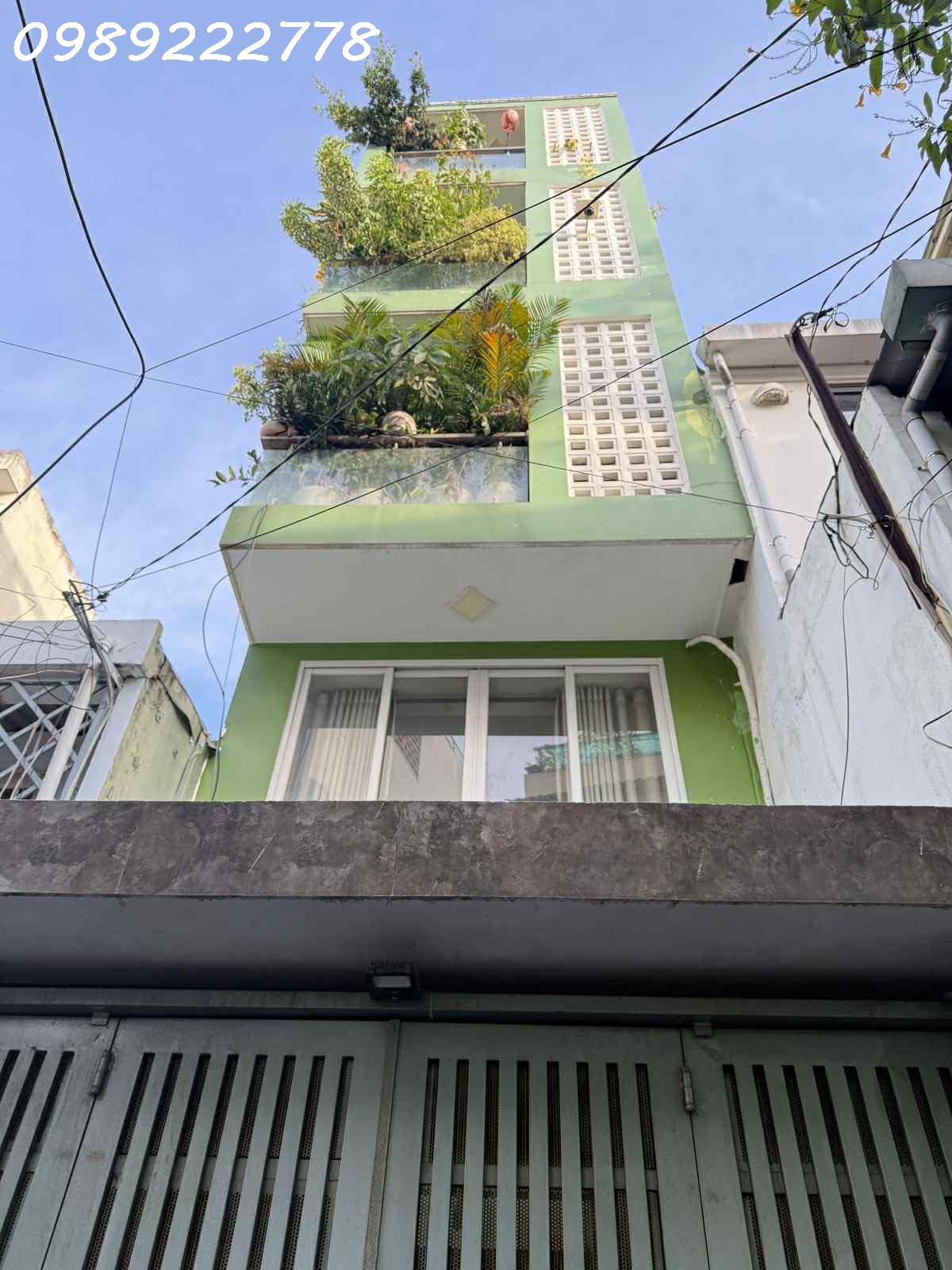 BÁN NHÀ ĐƯỜNG 3/2 , P12- XE HƠI ĐẬU CỬA - KHU PHÂN LÔ -SỔ VUÔNG ĐẸP - 5 TẤM HC ĐỦ- 4PN . MT 8 2