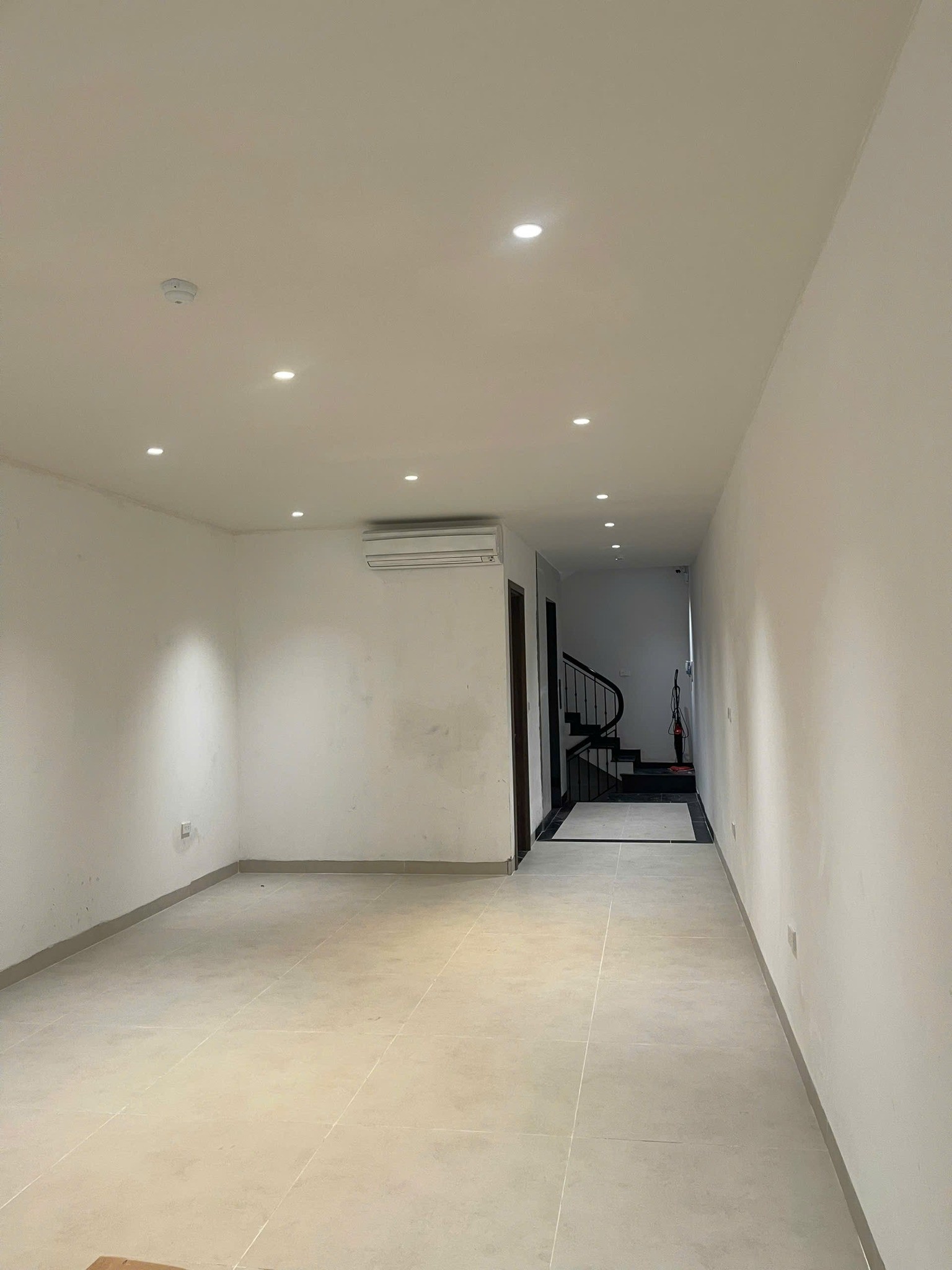 SIÊU PHẨM NHÀ PHỐ TRẦN HƯNG ĐẠO - 95m², 8 tầng thang máy, giá chỉ 63 tỷ! 6