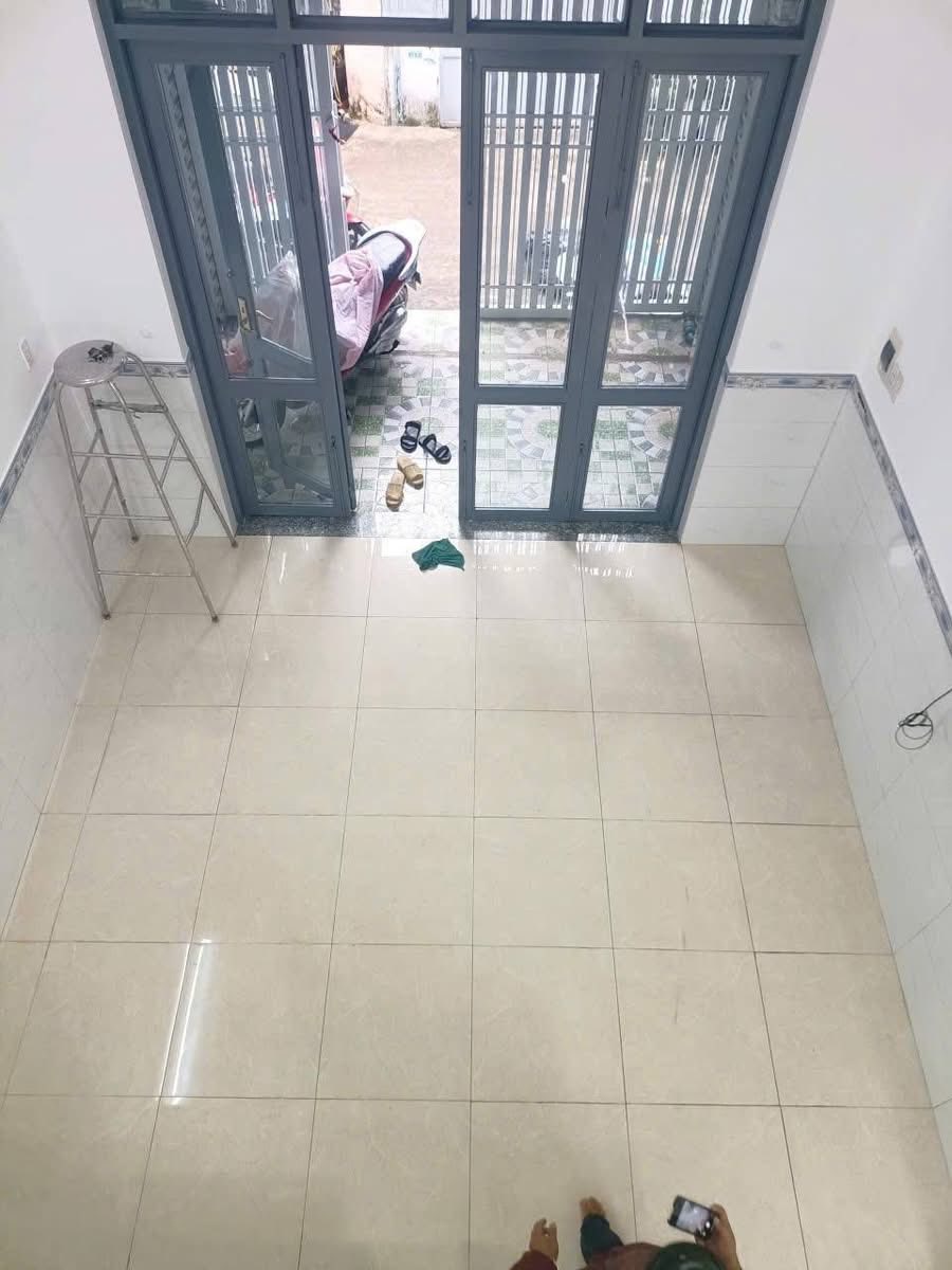 NHÀ 2 TẦNG ĐÚC MỚI TINH  – SÁT CHỢ HIỆP THÀNH – 48M² – CHỈ 3,7 TỶ TL – VÀO Ở NGAY. 3