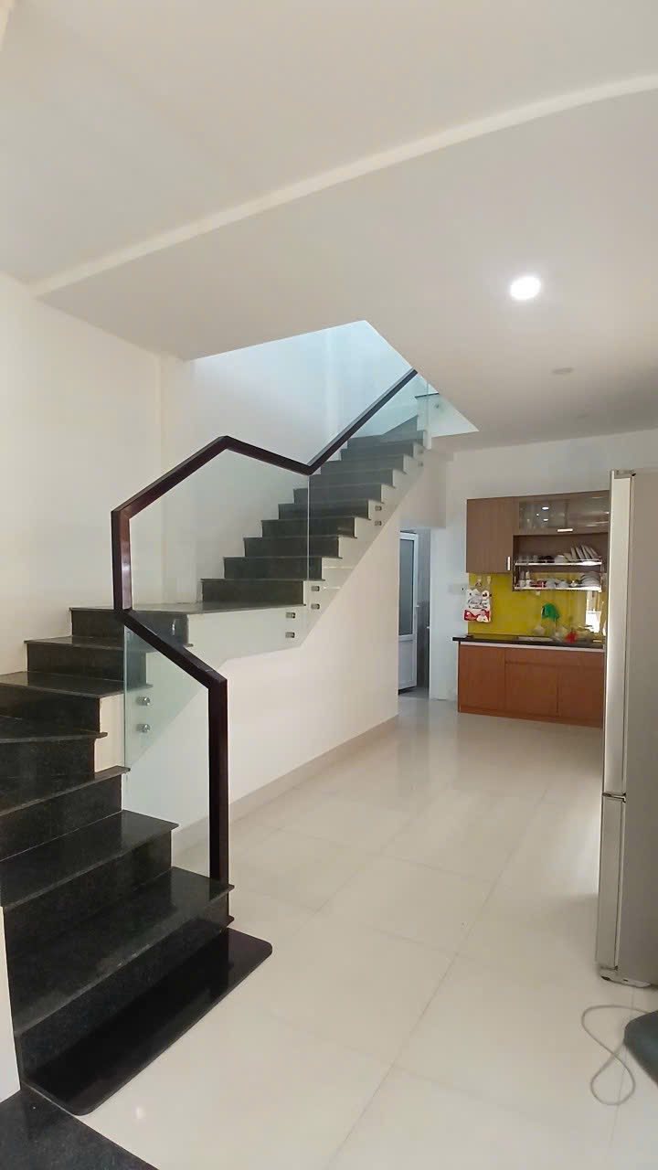 Bán nhà TTTP hẻm Trần nhật duật 49m2 giá rẻ chỉ 3ty2 2