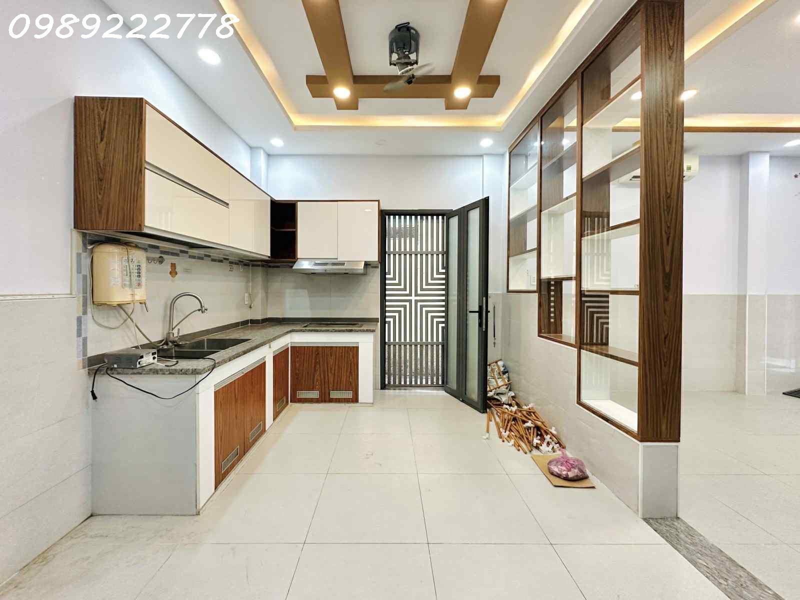 BÁN NHÀ NGAY CMT8 ,  P11 QUẬN 3 - ĐẸP 51M2 (4.3x8.1 nở hậu 7.4) - 2 TẦNG, 3 PN, 1 PHÒNG LÀM VIỆC - 2