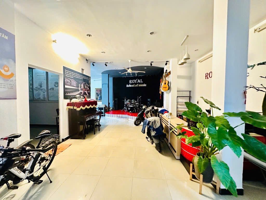 Nhà Trần Hưng Đạo 150M2x3T, MT 6,3M 78 Tỷ Lô Góc 3 Thoáng SDCC Ô TÔ Tránh Đỗ 2