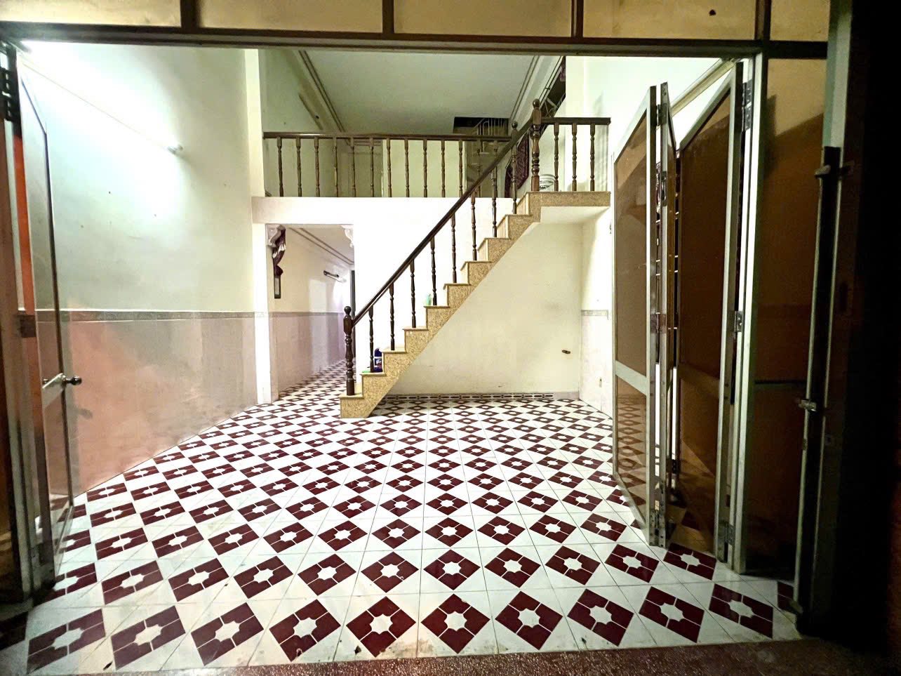 BÁN NHÀ PHAN HUY ÍCH HÒN RỚ ĐƯỜNG Ô TÔ NHA TRANG 2