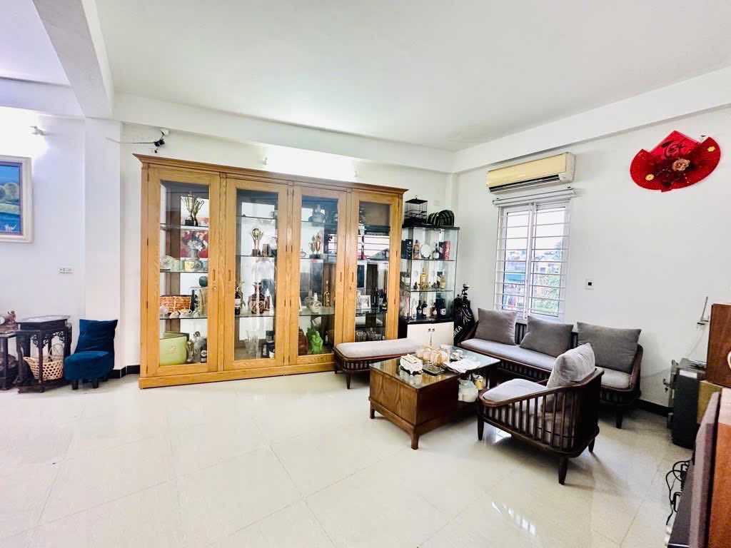 Nhà Trần Hưng Đạo 150M2x3T, MT 6,3M 78 Tỷ Lô Góc 3 Thoáng SDCC Ô TÔ Tránh Đỗ 5