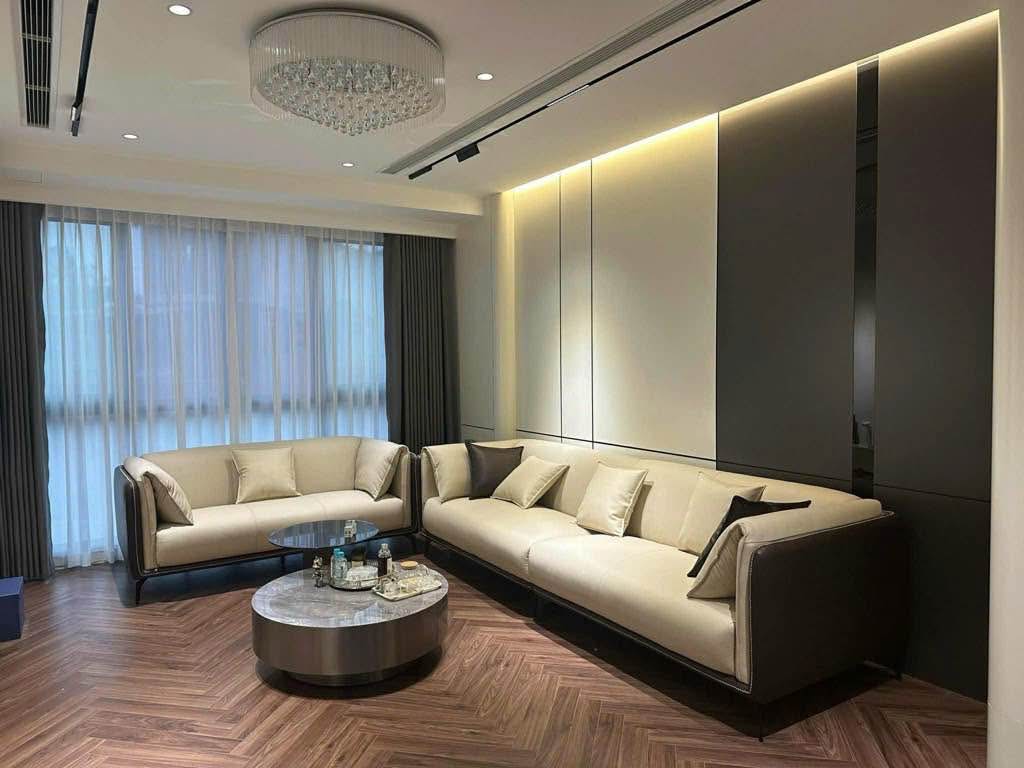 Bán nhà mặt ngõ Nguyễn Đình Thi, Tây Hồ, phân lô, 2 ô tô tránh, 30m ra Hồ Tây. Giá 29 tỷ 4