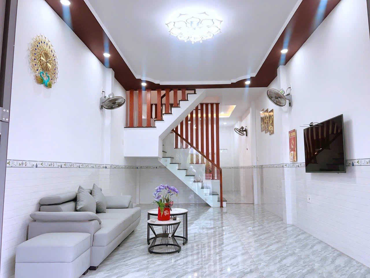 NHÀ MỚI THƠM MÙI SƠN Tái Định Cư Đất Lành tuyến đường mát nhất