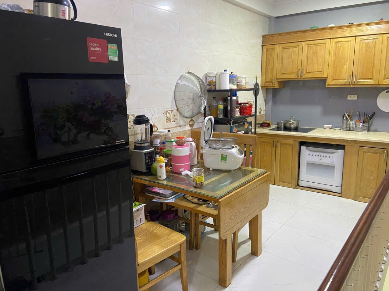 CẦN BÁN-NHÀ MẶT PHỐ-MẶT CHỢ-HỒNG HÀ HOÀN KIẾM-49M 6T-KINH DOANH ĐỈNH-CHO THUÊ 3