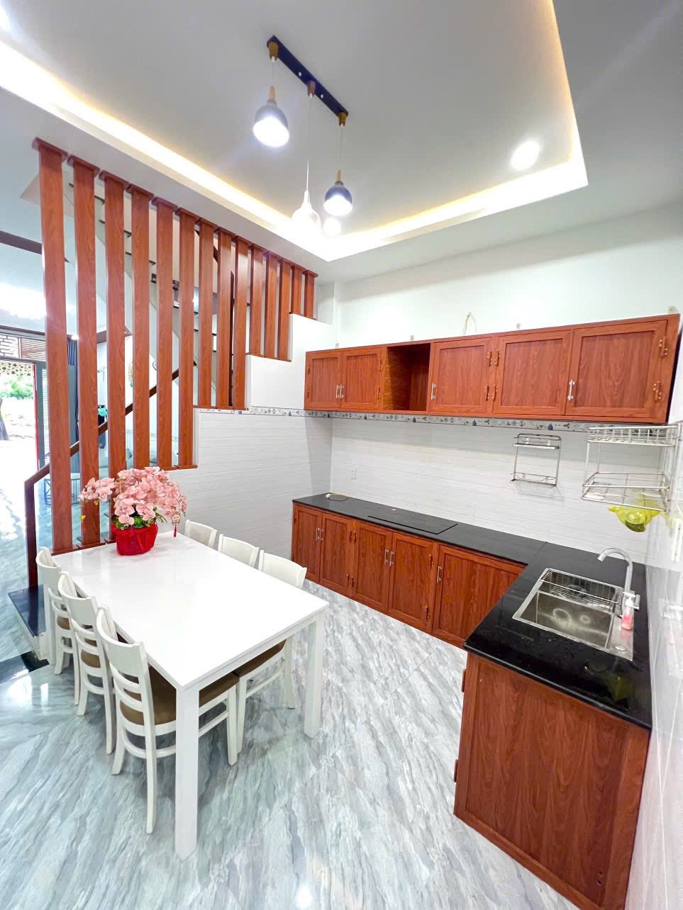 NHÀ MỚI THƠM MÙI SƠN Tái Định Cư Đất Lành tuyến đường mát nhất 2