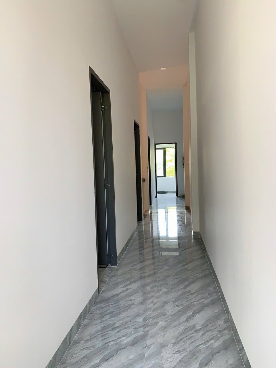 NHÀ MỚI THƠM MÙI SƠN Tái Định Cư Đất Lành tuyến đường mát nhất 3