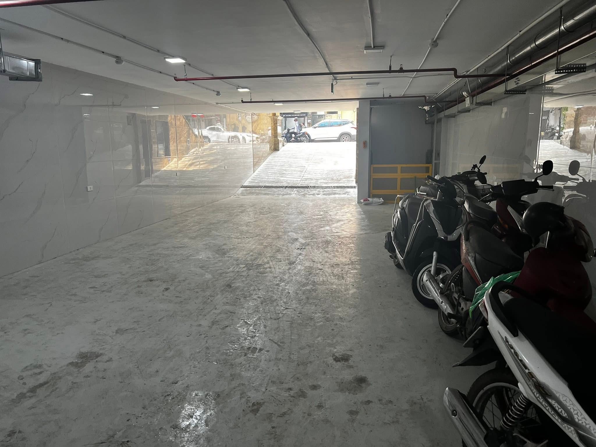 MẶT PHỐ TRIỆU VIỆT VƯƠNG - TÒA VĂN PHÒNG 11 TẦNG - 150M² - MT 6.4M - 2 HẦM - DÒNG TIỀN MƠ ƯỚC - 4