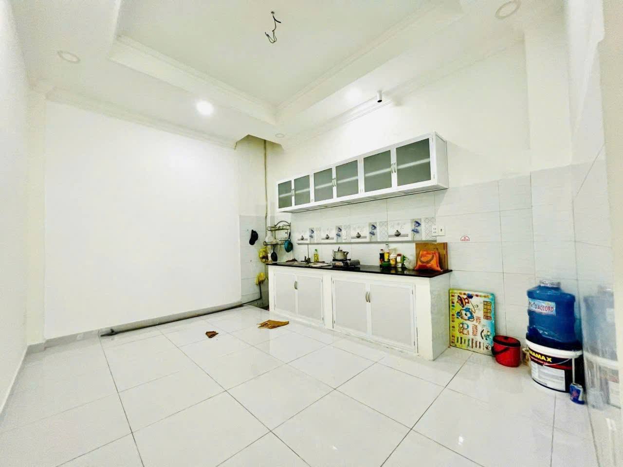 NHÀ 3 TẦNG BTCT VỪA Ở VỪA KINH DOANH MẶT TIỀN TÂN THỚI HIỆP 9 45M2 GẦN ST MEGA MARKET. SÁT BÊN TOÀ 3