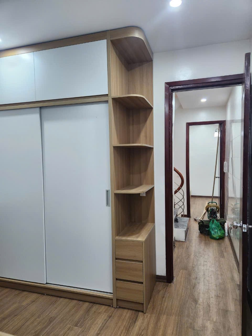 Bán nhà đẹp Kim Giang 36m * 4 Tầng, ô tô dừng đỗ cách nhà hơn 10m, nhà có sân để xe tiện lợi 3