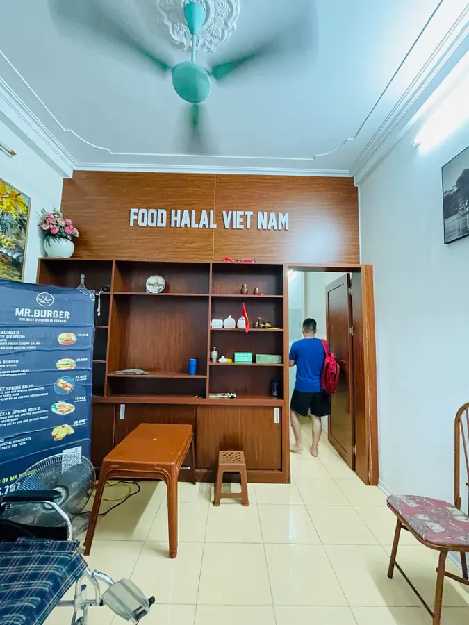 Bán nhà riêng Nguyễn Văn Cừ 32 m2 X 3 tầng, mặt tiền 3.69m X 6.3 Tỷ Long Biên. 3