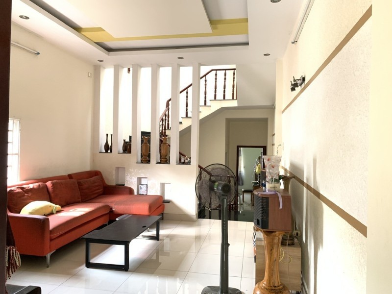 Bán nhà mặt phố, đường Số 12, Phường Phước Long, TP HCM, DT 94m2, 3 tầng, SH, 10.7 tỷ. 3