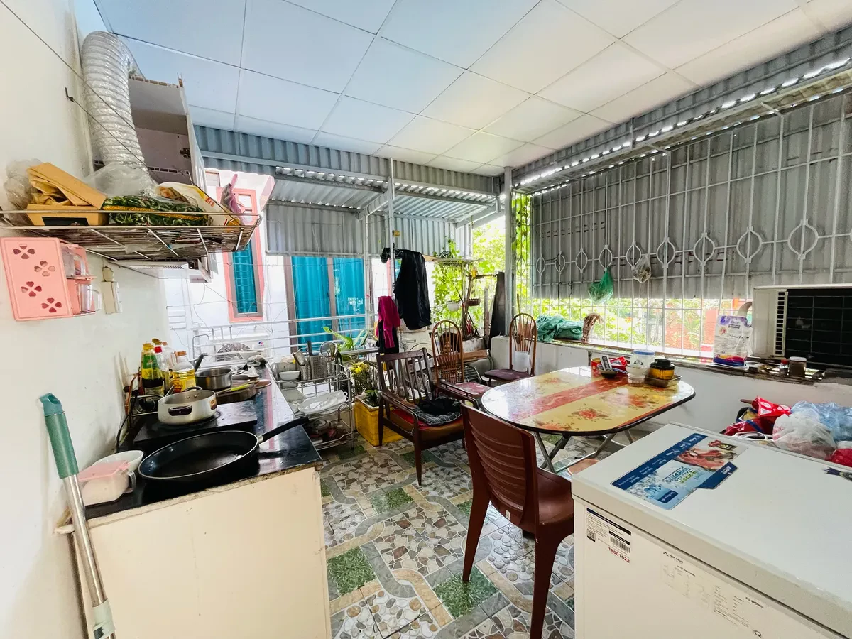 Bán nhà riêng Nguyễn Văn Cừ 32 m2 X 3 tầng, mặt tiền 3.69m X 6.3 Tỷ Long Biên. 4