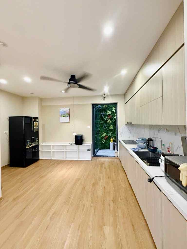 bán nhà Ngọc Lâm, 54m x 4 tầng, mặt tiền 5m, gara ôtô, kinh doanh, full nội thất 4
