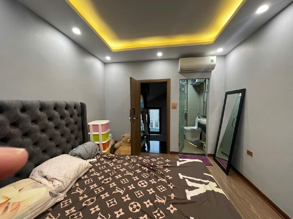Nhà mới mặt phố Đống Đa 6 tầng - hơn 7 tỷ 2